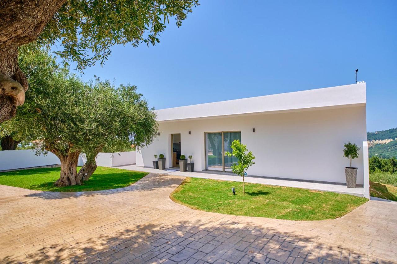 Polgar Corfu Villa Kavvadades